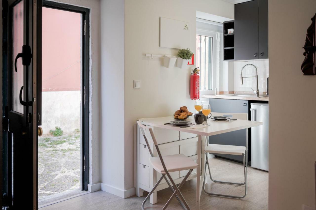 Typical And Brand New T.M. Flat Apartment Lisbon Bagian luar foto